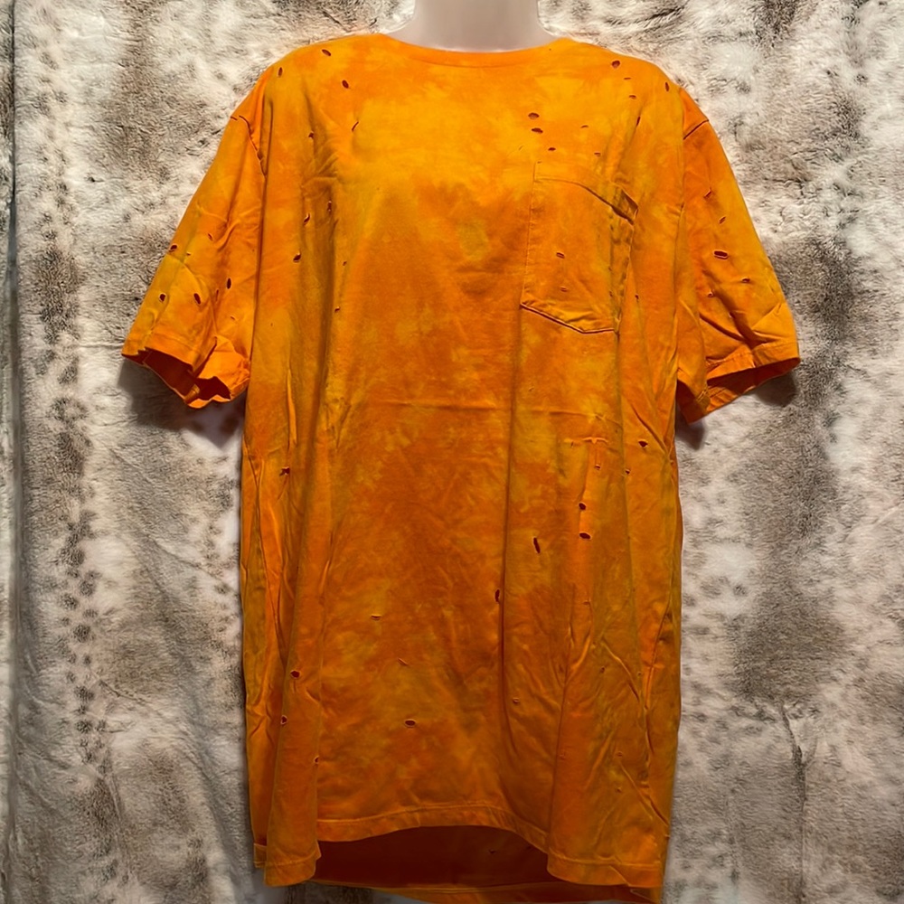 3/$20 Oversized distressed men T-shirt